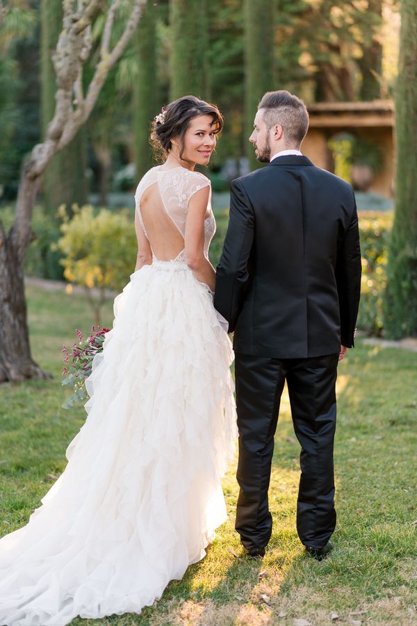 Dreamy Reds and Spanish Romance Wedding Inspiration