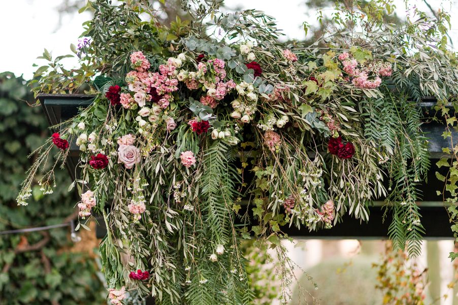 Dreamy Reds and Spanish Romance Wedding Inspiration