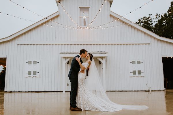  A North Georgia Wedding with Proteas and Plenty of Venezuelan Flair