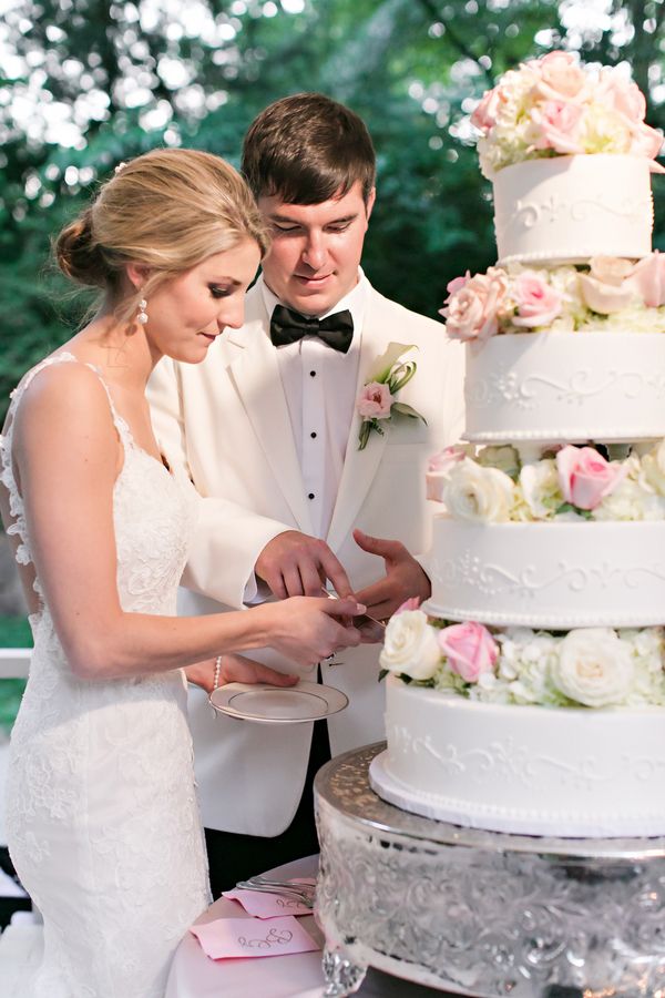  College Sweethearts Get Married in a Garden-Style Wedding