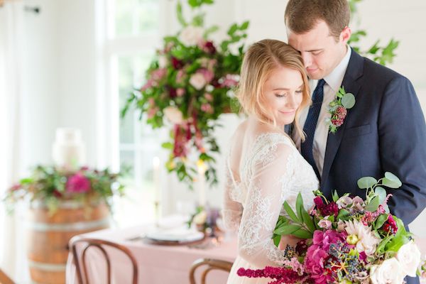  Love in Bloom Wedding Inspiration in the Countryside