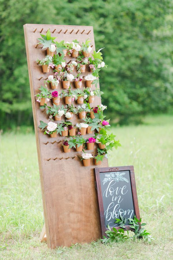  Love in Bloom Wedding Inspiration in the Countryside