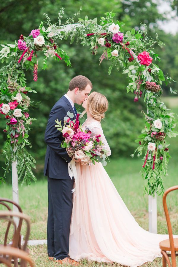  Love in Bloom Wedding Inspiration in the Countryside