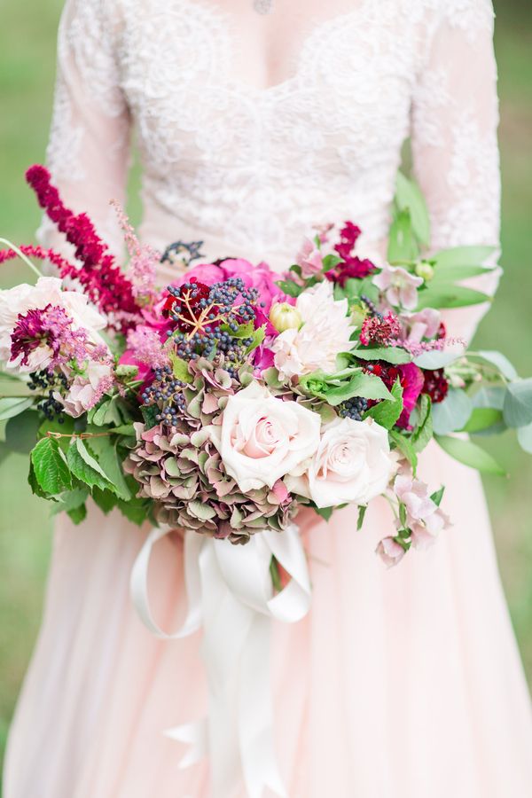  Love in Bloom Wedding Inspiration in the Countryside