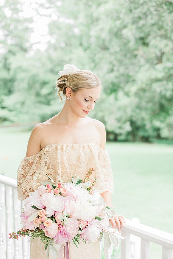  Springtime Colors and Styles Star in This Romantic Shoot