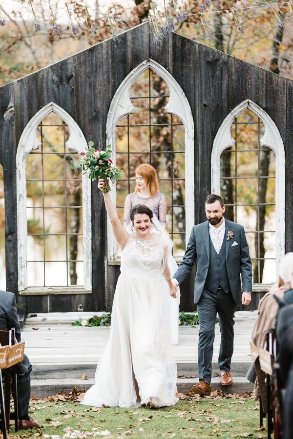  Two Animal-Lovers Get Married in Alabama