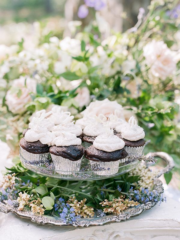 Elegant French Lavender Wedding Inspo