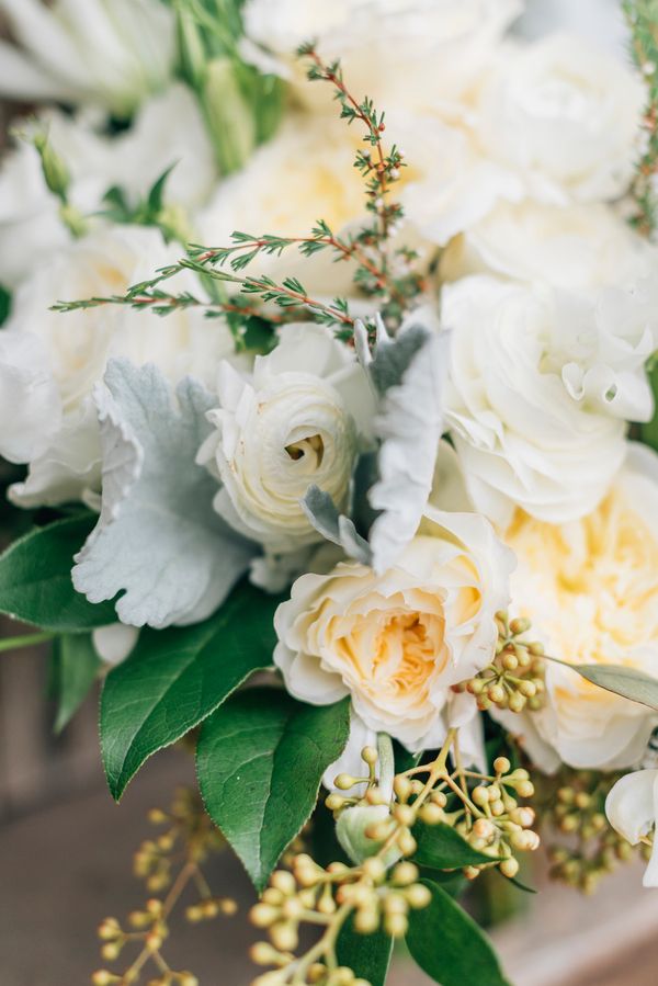  Union Hill Spring Wedding with Sweet Blooms Galore