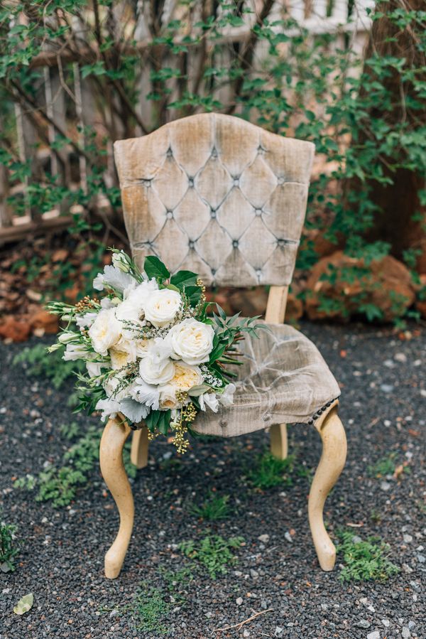  Union Hill Spring Wedding with Sweet Blooms Galore