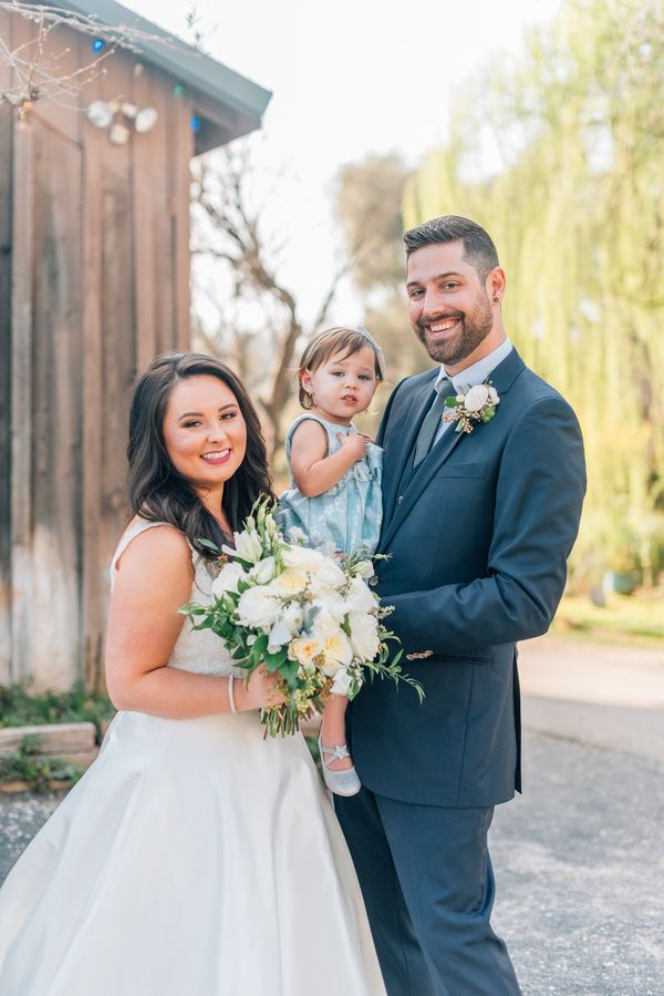  Union Hill Spring Wedding with Sweet Blooms Galore