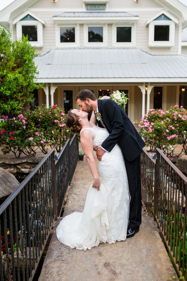 Lauren and Scott's Classic Vineyard Wedding in Georgia