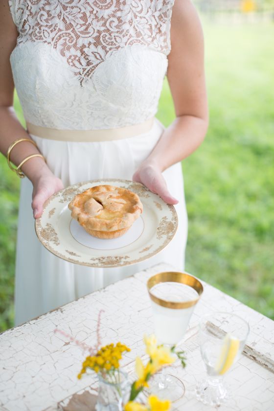  Sweeter than Honey - Pink and Yellow Styled Shoot - to see more: http://www.theperfectpalette.com - Styling by BRANDtabulous, Photography by Brio Art