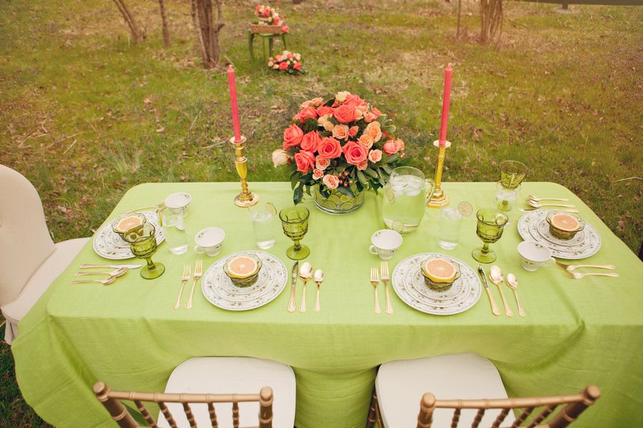 Coral, Graperfruit and a Twist of Lime - Styled Shoot - to see more: www.theperfectpalette.com - photo by Danielle Evans Photography, Floral Design by LB Floral