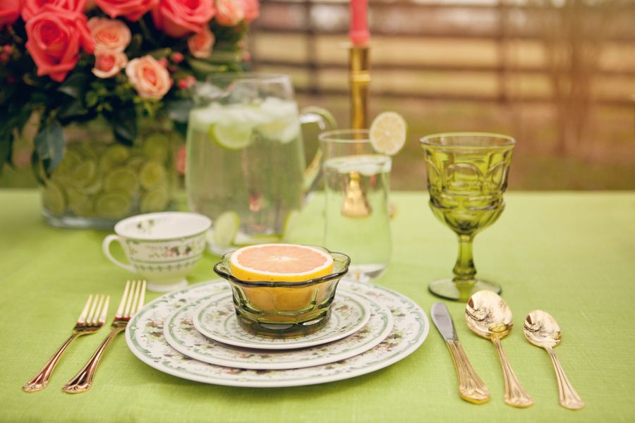 Coral, Graperfruit and a Twist of Lime - Styled Shoot - to see more: www.theperfectpalette.com - photo by Danielle Evans Photography, Floral Design by LB Floral