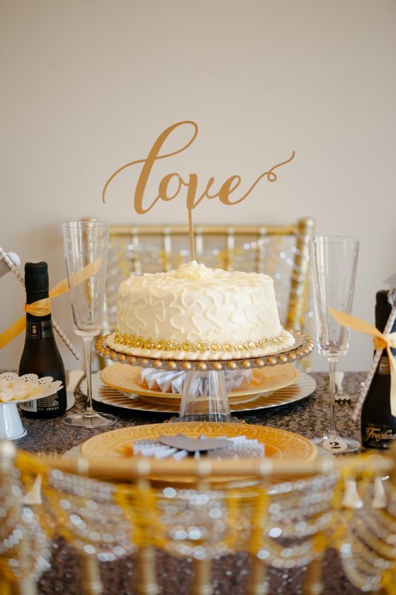 A Festive & Fabulous Engagement Party - photo by Lauren Rae Photography - http://www.theperfectpalette.com/ Styling by The Perfect Palette