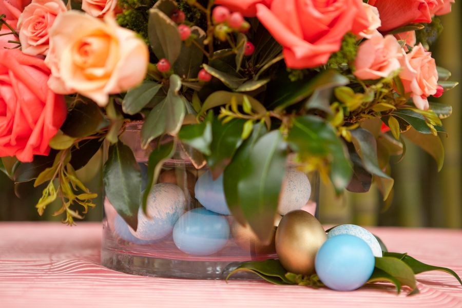 DIY Easter Centerpieces | Coral, Robin's Egg Blue + Gold - www.theperfectpalette.com photo by Danielle Evans Photography