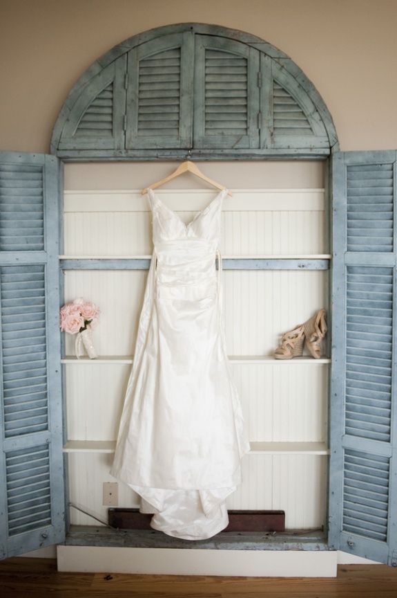 Now Trending: Dusty Blue www.theperfectpalette.com - Vintage Inspired Wedding Details