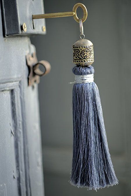 Now Trending: Dusty Blue www.theperfectpalette.com - Vintage Inspired Wedding Details