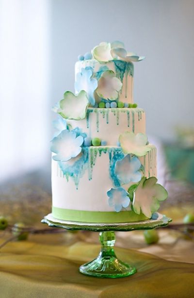 Color Trend: Watercolor Wedding Theme - http://www.theperfectpalette.com/ Creative color ideas for weddings + parties