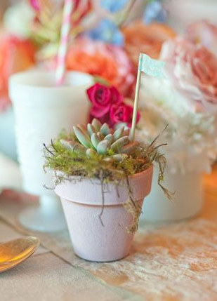 Color Trend: Watercolor Wedding Theme - http://www.theperfectpalette.com/ Creative color ideas for weddings + parties