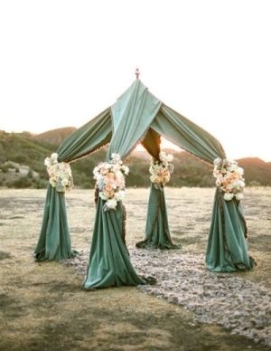 Now Trending: Grayed Jade www.theperfectpalette.com - Vintage Inspired Wedding Details