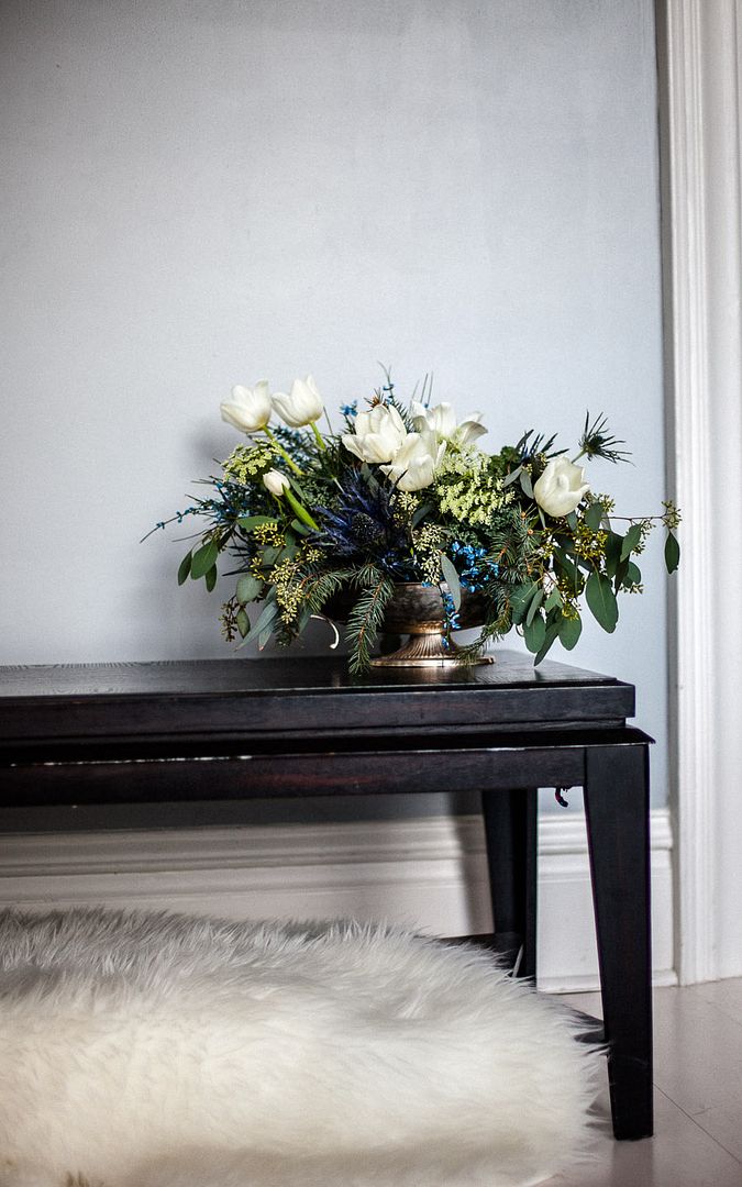 Ink & Ice - Wedding Inspiration Shoot - www.theperfectpalette.com - photo by Mary Claire Photography, Styled by Amber Reverie