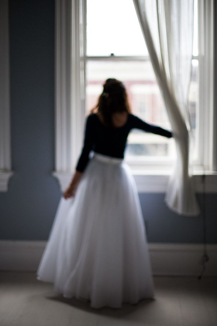 Ink & Ice - Wedding Inspiration Shoot - www.theperfectpalette.com - photo by Mary Claire Photography, Styled by Amber Reverie