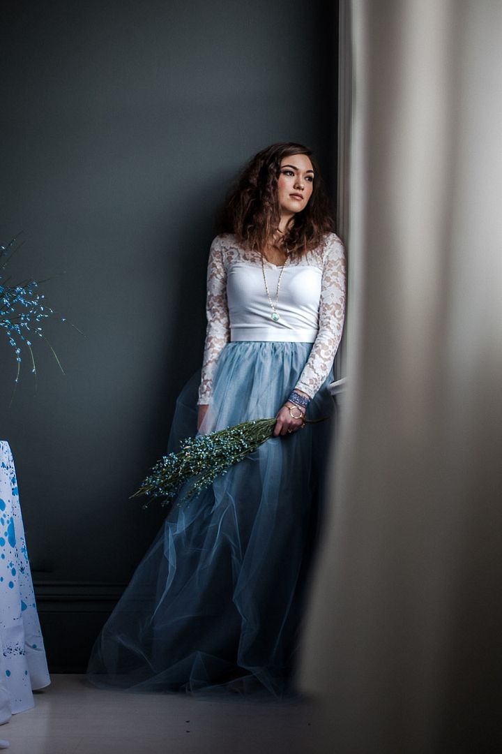 Ink & Ice - Wedding Inspiration Shoot - www.theperfectpalette.com - photo by Mary Claire Photography, Styled by Amber Reverie