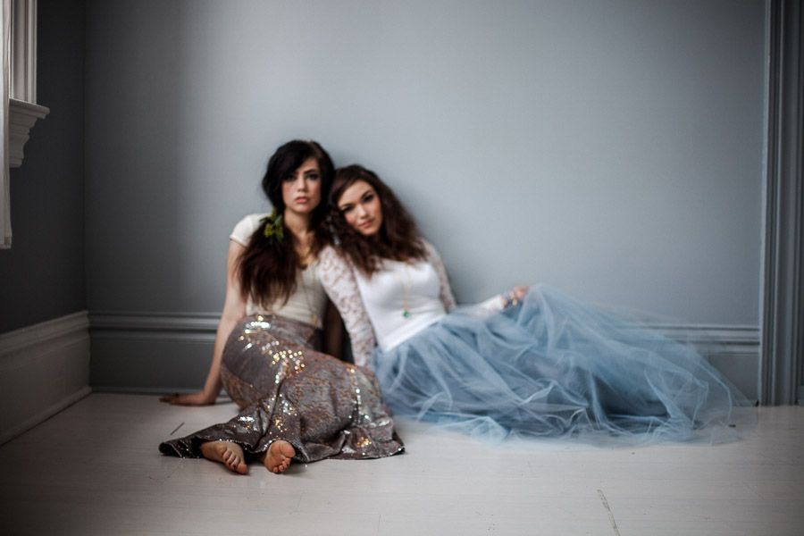 Ink & Ice - Wedding Inspiration Shoot - www.theperfectpalette.com - photo by Mary Claire Photography, Styled by Amber Reverie