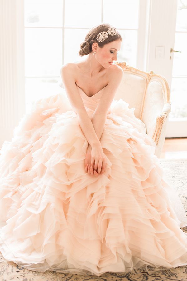 Now Trending: Blush Pink - www.theperfectpalette.com - Vintage Inspired Wedding Ideas