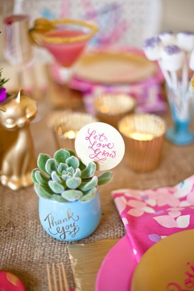 28 Creative Ways to Add Color to Your Wedding! www.theperfectpalette.com - Color Ideas for Weddings + Parties