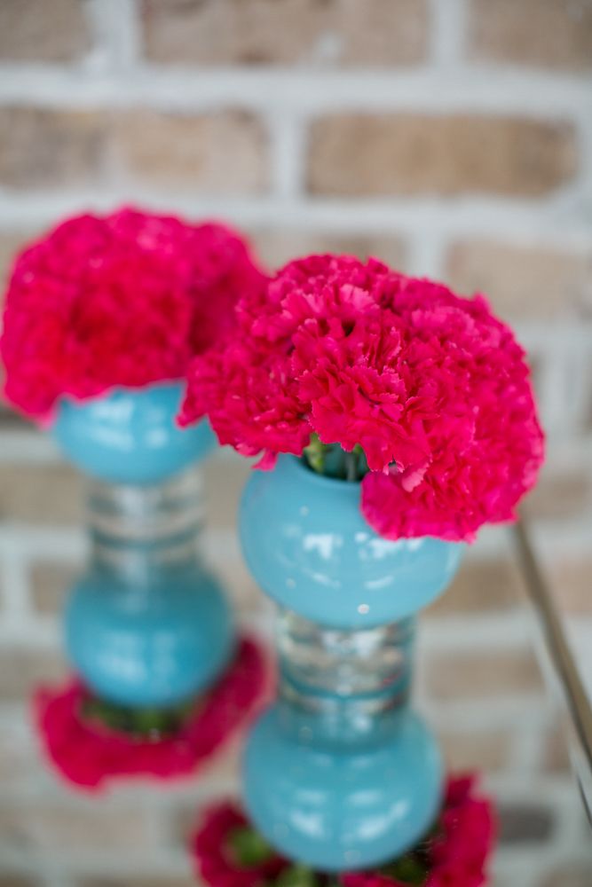 Lush + Lovely Centerpieces: www.theperfectpalette.com Photo by KMI Photography, Floral Design by Fiore Fine Flowers