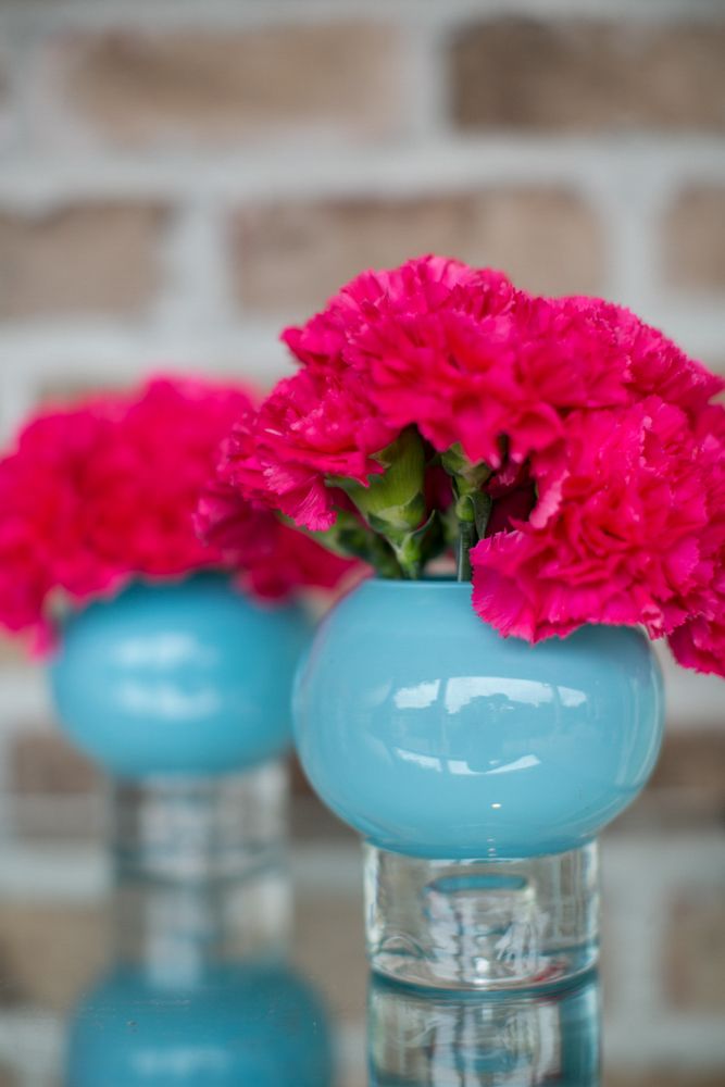 Color inspiration: www.theperfectpalette.com Photo by KMI Photography, Floral Design by Fiore Fine Flowers