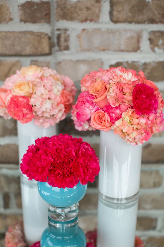 Lush + Lovely Centerpieces: www.theperfectpalette.com Photo by KMI Photography, Floral Design by Fiore Fine Flowers