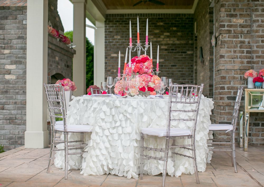Textured Linens + centerpieces: www.theperfectpalette.com Photo by KMI Photography, Floral Design by Fiore Fine Flowers