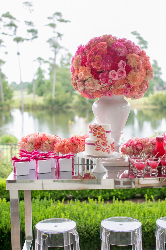 Lush + Lovely Centerpieces: www.theperfectpalette.com Photo by KMI Photography, Floral Design by Fiore Fine Flowers