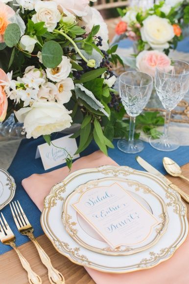 Wedding Colors: Navy Blue and Peach - see more at: www.theperfectpalette.com - Color ideas for Weddings + Parties