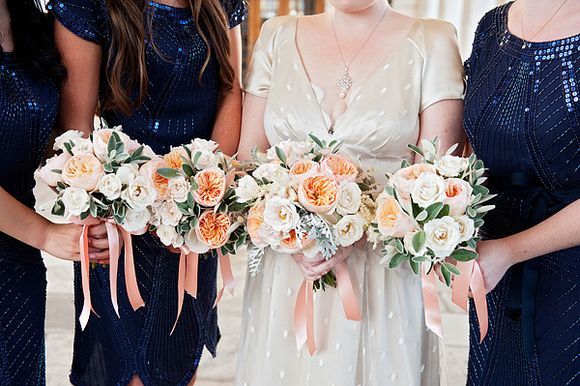 Wedding Colors: Navy Blue and Peach - see more at: www.theperfectpalette.com - Color ideas for Weddings + Parties