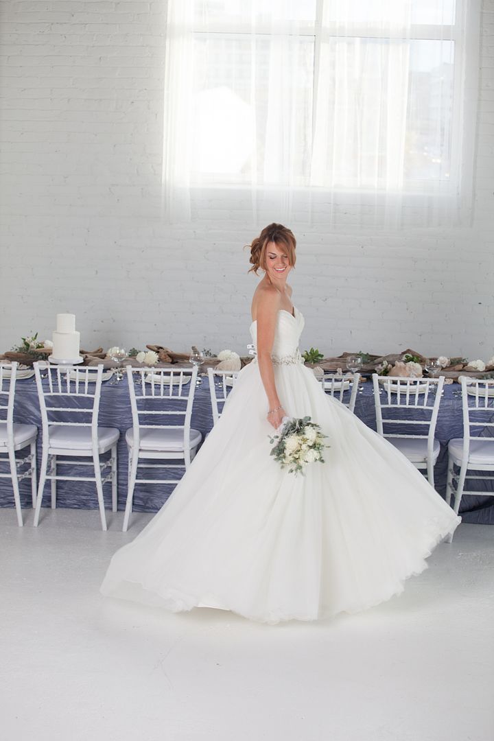 Ocean Chic: Styled Pretty - www.theperfectpalette.com - Color Ideas for Weddings + Parties