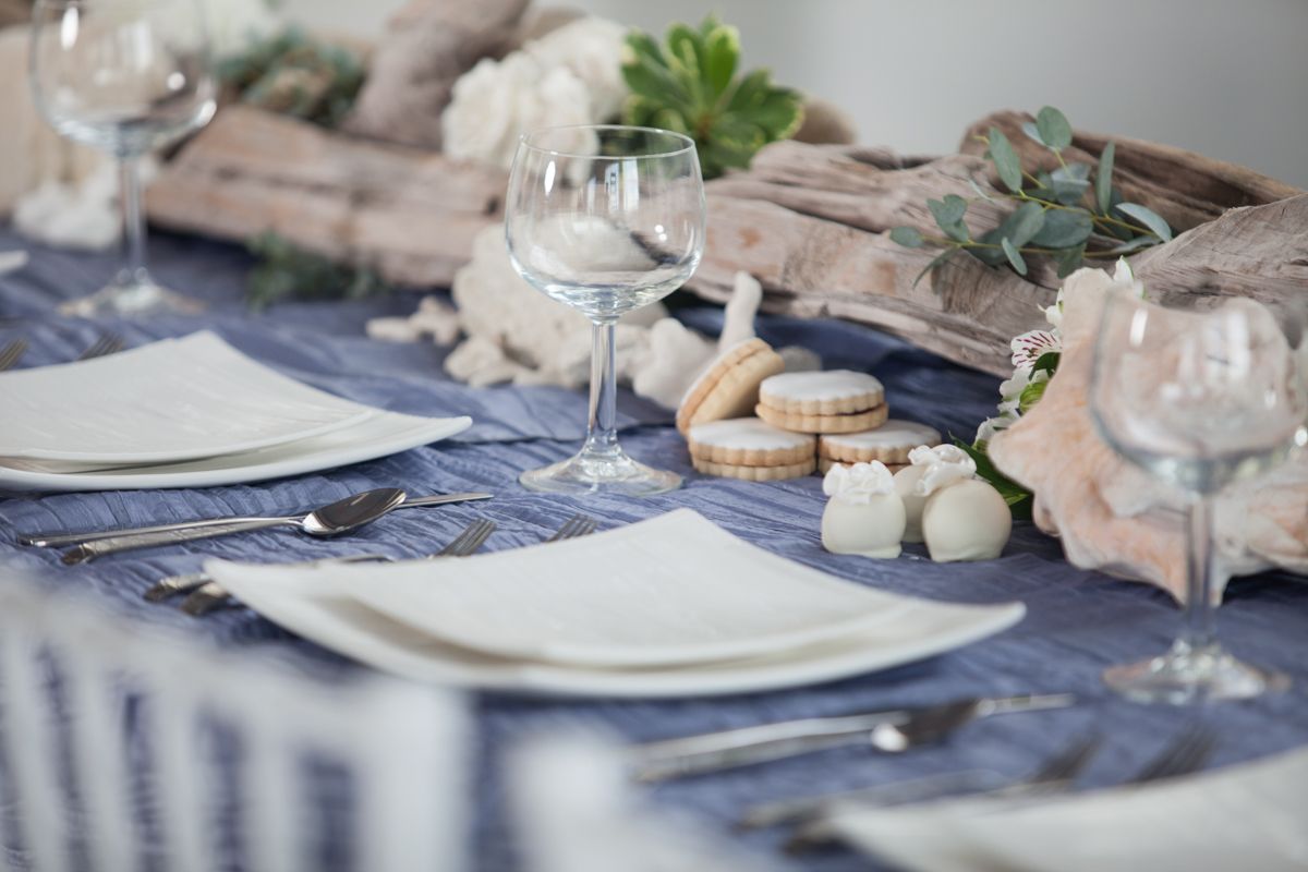 Ocean Chic: Styled Pretty - www.theperfectpalette.com - Color Ideas for Weddings + Parties