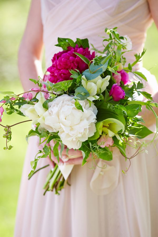 Gorgeous bouquet: Fuchsia Meets Emerald Green - Wojoimage Photography www.theperfectpalette.com Styled by Heartily Wed