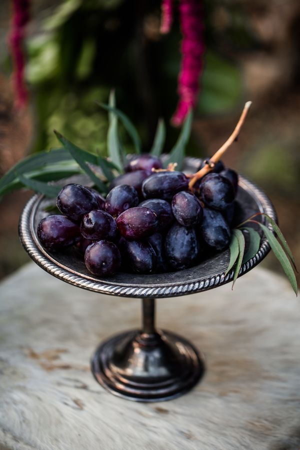  Moody Woodland Romance Wedding Inspo