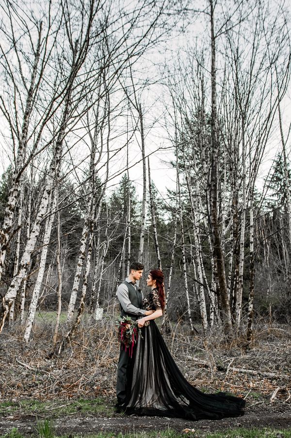  Moody Woodland Romance Wedding Inspo