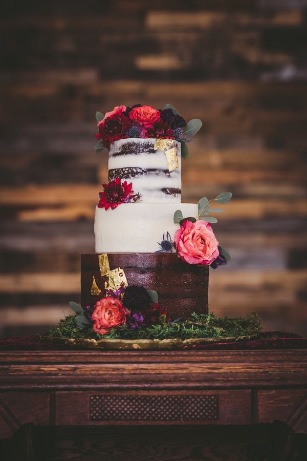  Moody Purples and Reds Galore in This Oklahoma Barn Shoot