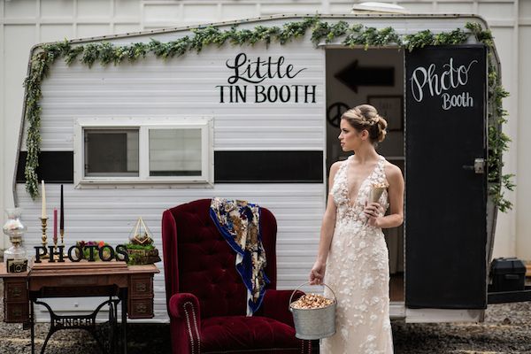  Moody Purples and Reds Galore in This Oklahoma Barn Shoot