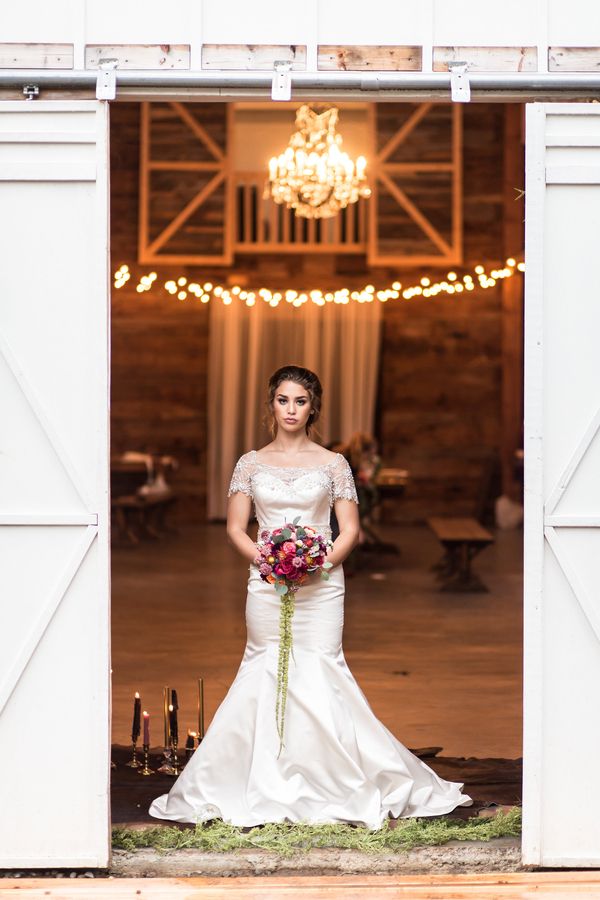  Moody Purples and Reds Galore in This Oklahoma Barn Shoot