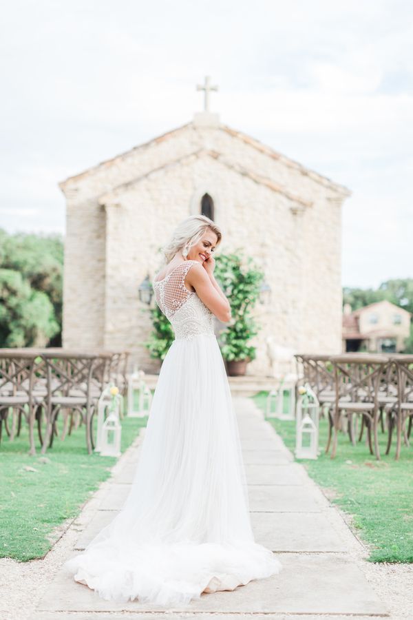  Pretty in Pink Countryside Wedding Inspiration