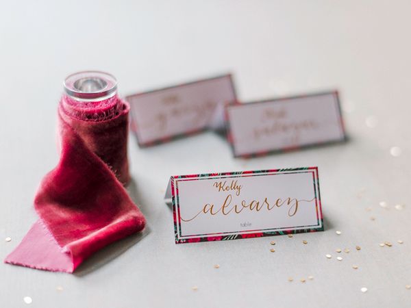  Berry-Colored Styled Shoot with Tropical Flowers