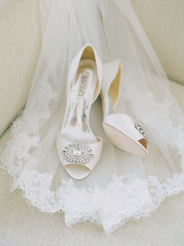  Elegant Black Tie Wedding with Pastel Details