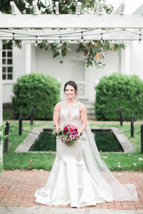 Morgan's Timeless Bridal Session with a Stand-Out Bouquet